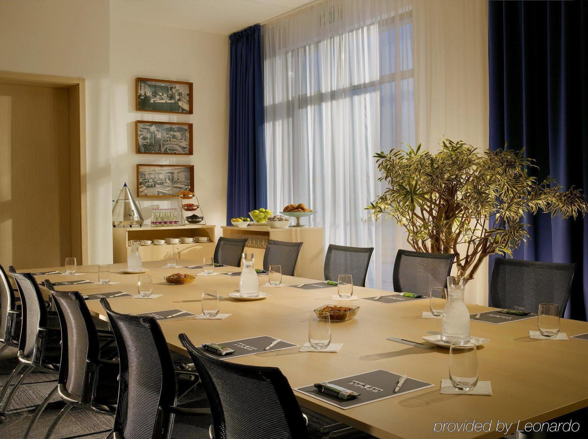 Park Inn Hotel Praha Fasilitas foto